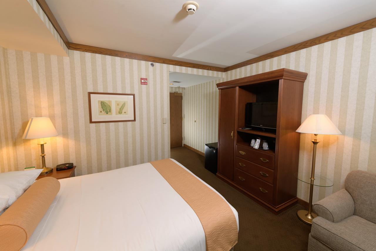 Union Club Hotel Purdue เวสต์ลาฟาแยต ภายนอก รูปภาพ